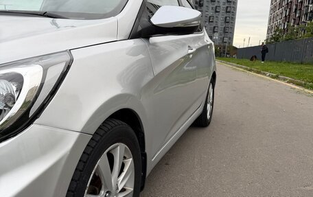 Hyundai Solaris II рестайлинг, 2012 год, 890 000 рублей, 7 фотография