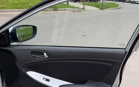 Hyundai Solaris II рестайлинг, 2012 год, 890 000 рублей, 11 фотография