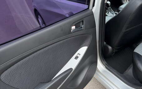 Hyundai Solaris II рестайлинг, 2012 год, 890 000 рублей, 13 фотография