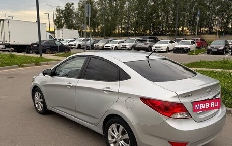 Hyundai Solaris II рестайлинг, 2012 год, 890 000 рублей, 3 фотография