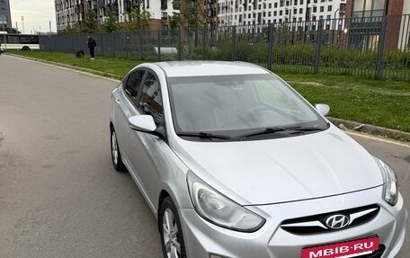 Hyundai Solaris II рестайлинг, 2012 год, 890 000 рублей, 6 фотография