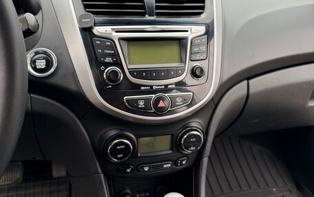 Hyundai Solaris II рестайлинг, 2012 год, 890 000 рублей, 16 фотография