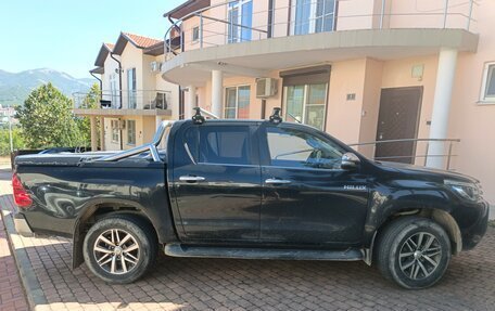 Toyota Hilux VIII, 2015 год, 2 500 000 рублей, 7 фотография