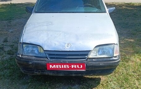 Opel Omega A, 1987 год, 115 000 рублей, 5 фотография