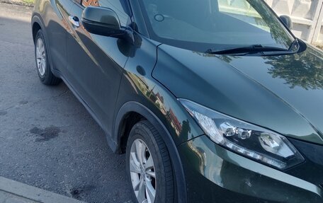 Honda Vezel, 2017 год, 1 650 000 рублей, 3 фотография