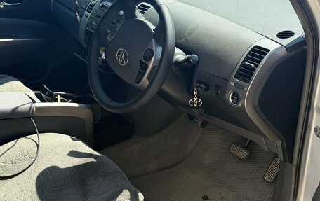 Toyota Prius, 2008 год, 750 000 рублей, 8 фотография