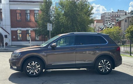 Volkswagen Tiguan II, 2019 год, 3 150 000 рублей, 3 фотография