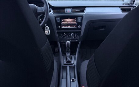 Skoda Rapid I, 2018 год, 1 300 000 рублей, 9 фотография