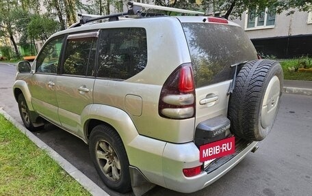 Toyota Land Cruiser Prado 120 рестайлинг, 2005 год, 865 000 рублей, 3 фотография