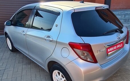 Toyota Vitz, 2011 год, 750 000 рублей, 3 фотография