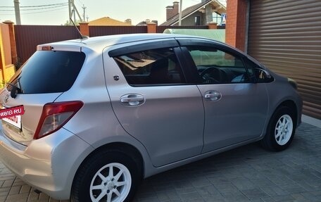 Toyota Vitz, 2011 год, 750 000 рублей, 4 фотография