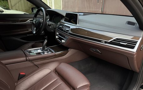 BMW 7 серия, 2017 год, 2 900 000 рублей, 10 фотография