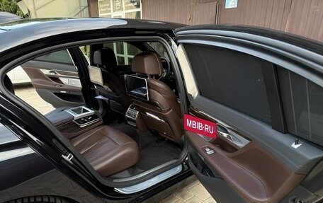 BMW 7 серия, 2017 год, 2 900 000 рублей, 21 фотография