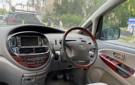 Toyota Estima III рестайлинг -2, 2002 год, 320 000 рублей, 16 фотография