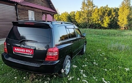 Toyota Kluger I, 2001 год, 1 100 000 рублей, 2 фотография