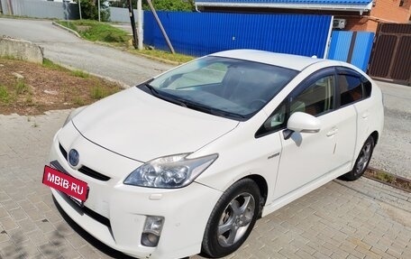 Toyota Prius, 2010 год, 890 000 рублей, 3 фотография