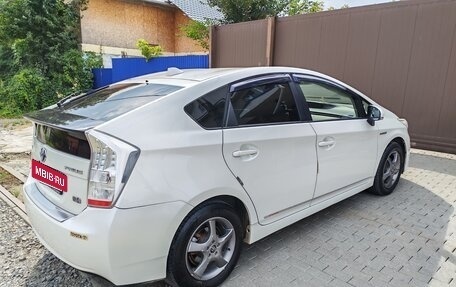 Toyota Prius, 2010 год, 890 000 рублей, 4 фотография