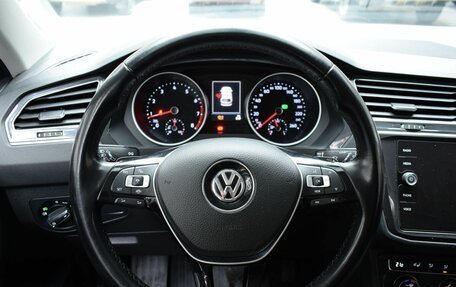 Volkswagen Tiguan II, 2019 год, 2 200 000 рублей, 11 фотография