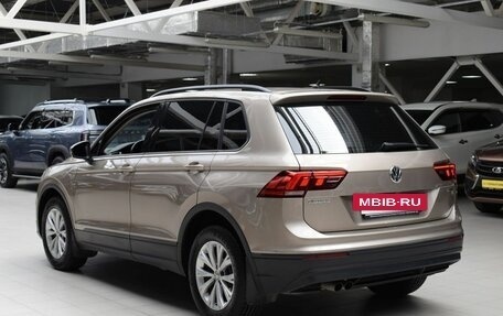 Volkswagen Tiguan II, 2019 год, 2 200 000 рублей, 5 фотография
