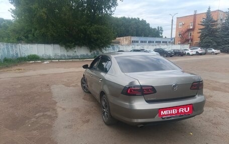 Volkswagen Passat B7, 2011 год, 990 000 рублей, 5 фотография