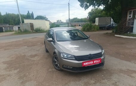 Volkswagen Passat B7, 2011 год, 990 000 рублей, 3 фотография