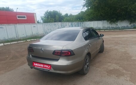 Volkswagen Passat B7, 2011 год, 990 000 рублей, 4 фотография