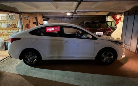 Hyundai Solaris II рестайлинг, 2018 год, 1 400 000 рублей, 3 фотография