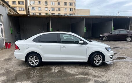 Volkswagen Polo VI (EU Market), 2017 год, 720 000 рублей, 2 фотография