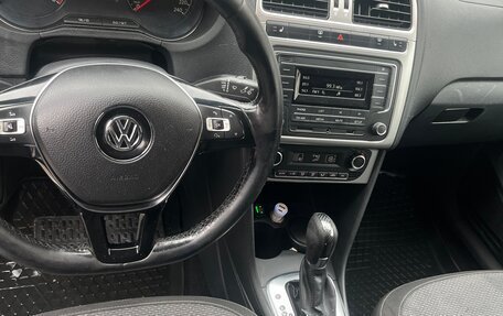 Volkswagen Polo VI (EU Market), 2017 год, 720 000 рублей, 10 фотография