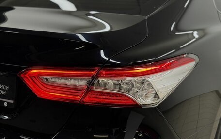 Toyota Camry, 2021 год, 3 729 000 рублей, 10 фотография