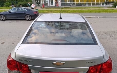 Chevrolet Cruze II, 2010 год, 800 000 рублей, 11 фотография