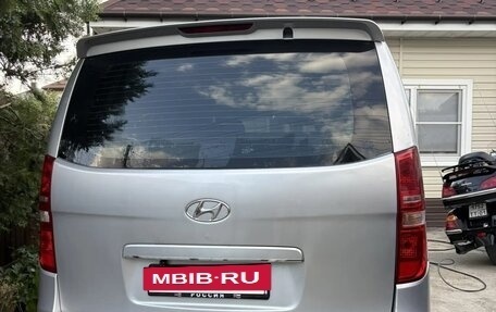 Hyundai Grand Starex Grand Starex I рестайлинг 2, 2007 год, 1 350 000 рублей, 4 фотография