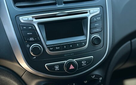 Hyundai Solaris II рестайлинг, 2015 год, 1 050 000 рублей, 13 фотография