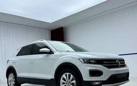 Volkswagen T-Roc I, 2022 год, 1 450 000 рублей, 3 фотография