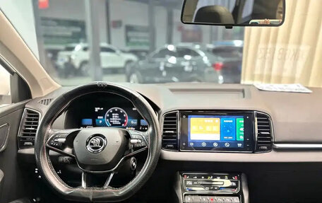 Skoda Karoq I, 2022 год, 1 780 000 рублей, 12 фотография