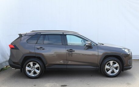 Toyota RAV4, 2021 год, 3 299 000 рублей, 7 фотография