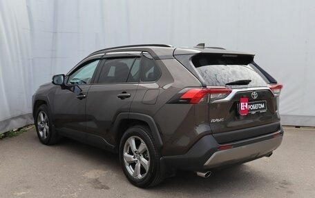 Toyota RAV4, 2021 год, 3 299 000 рублей, 6 фотография