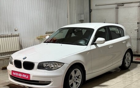 BMW 1 серия, 2011 год, 950 000 рублей, 1 фотография