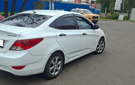 Hyundai Solaris II рестайлинг, 2013 год, 5 фотография
