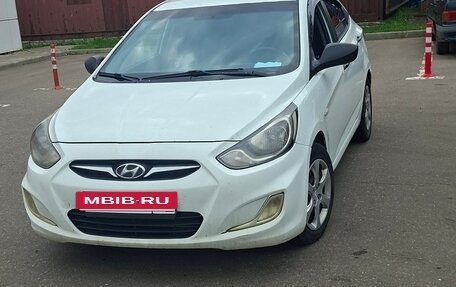 Hyundai Solaris II рестайлинг, 2013 год, 2 фотография