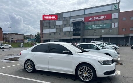 Volkswagen Jetta VI, 2014 год, 799 000 рублей, 3 фотография