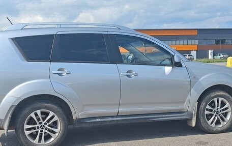 Mitsubishi Outlander III рестайлинг 3, 2008 год, 570 000 рублей, 5 фотография