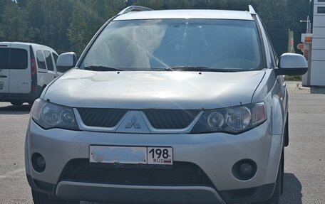 Mitsubishi Outlander III рестайлинг 3, 2008 год, 570 000 рублей, 2 фотография