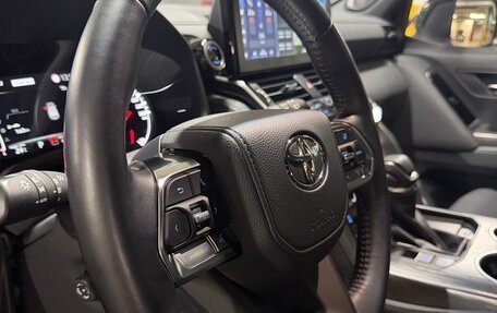 Toyota Land Cruiser, 2022 год, 9 900 000 рублей, 13 фотография