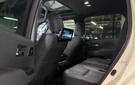 Toyota Land Cruiser, 2022 год, 9 900 000 рублей, 23 фотография
