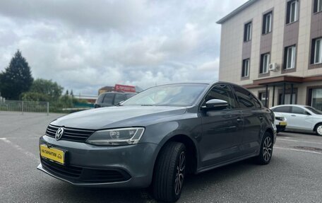 Volkswagen Jetta VI, 2013 год, 800 000 рублей, 3 фотография