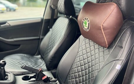 Volkswagen Jetta VI, 2013 год, 800 000 рублей, 14 фотография
