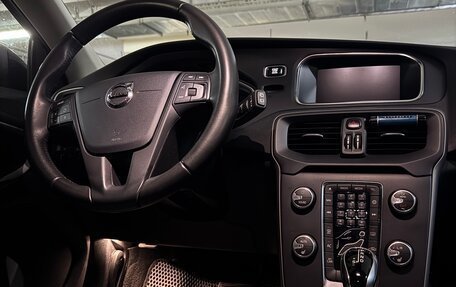 Volvo V40 Cross Country I, 2019 год, 2 200 000 рублей, 5 фотография