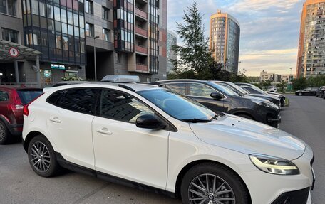 Volvo V40 Cross Country I, 2019 год, 2 200 000 рублей, 3 фотография