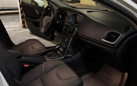 Volvo V40 Cross Country I, 2019 год, 2 200 000 рублей, 7 фотография